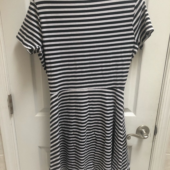 ASOS cut out skater dress - Picture 3 of 3